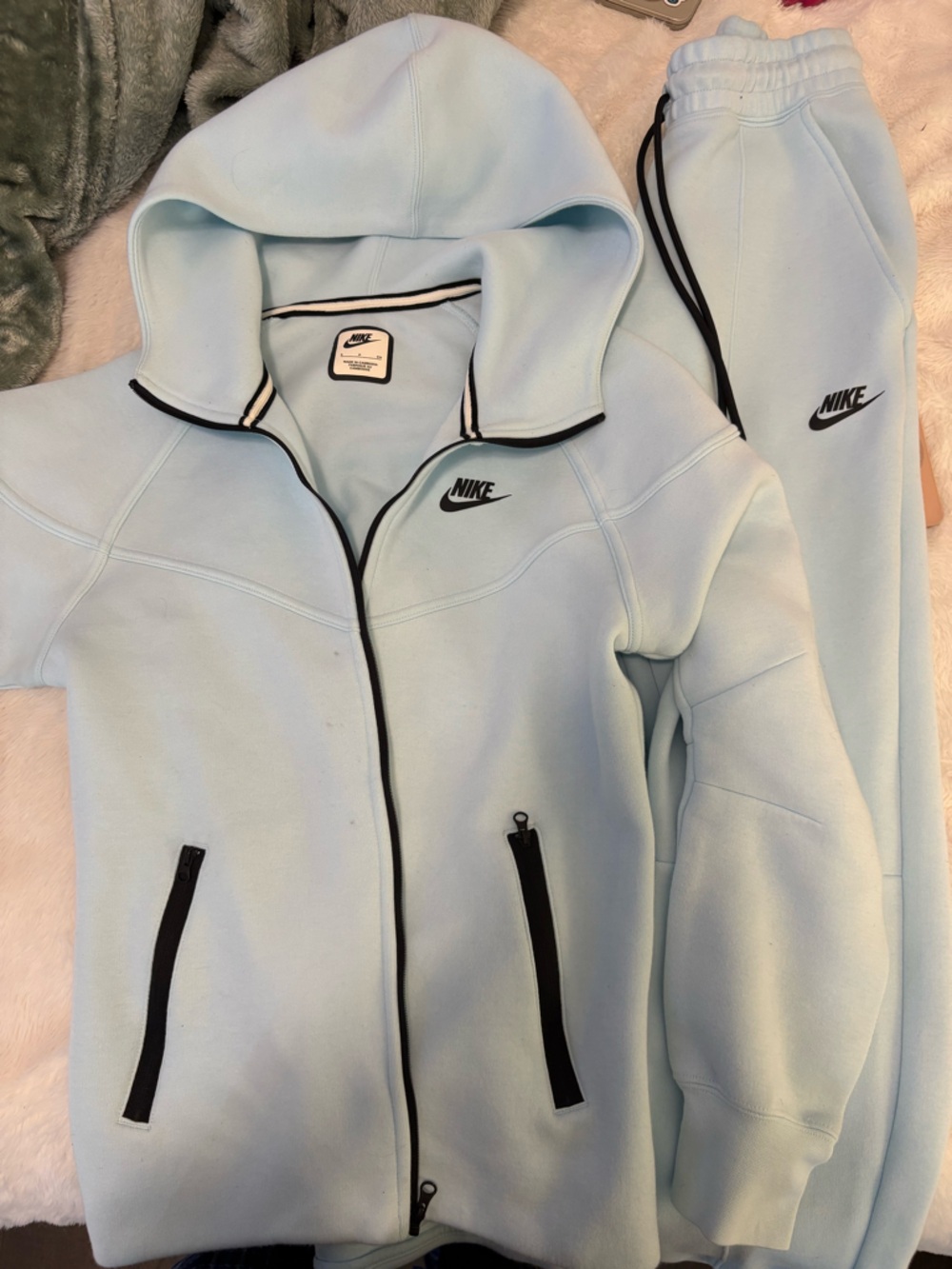 Nike tech sky blue